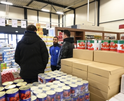 Horeaondernemers doen inkopen bij Meledi groothandel Roosendaal