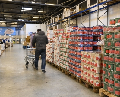 horecaondernemer pakt volumevoordeel bij grootverpakkingen van horecagroothandel MELEDI Roosendaal
